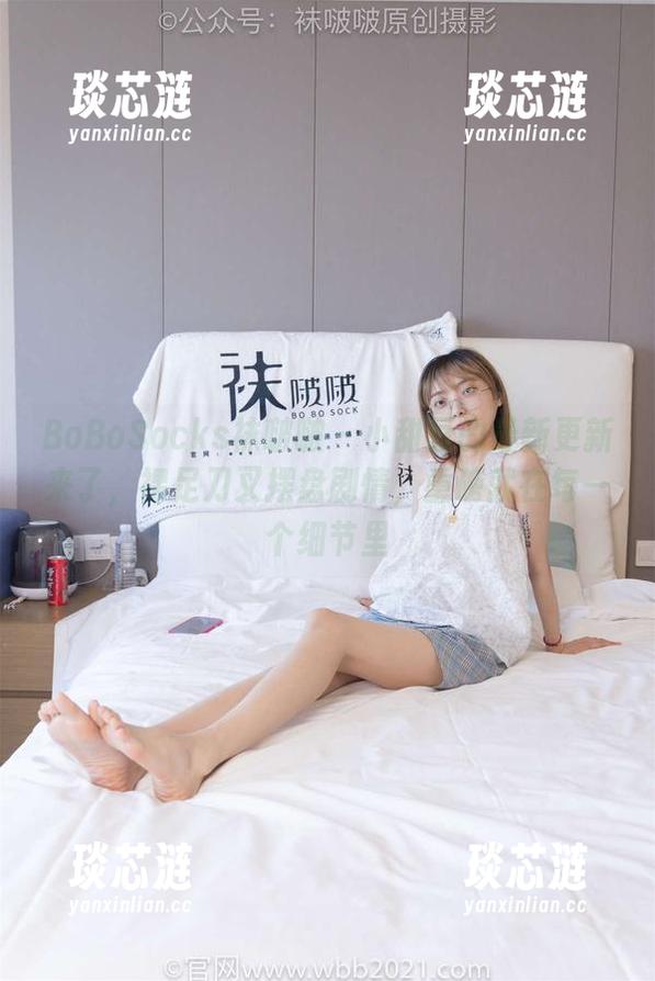 BoBoSocks袜啵啵 - 小甜豆的最新更新来了，裸足刀叉摆盘剧情，重磅就在每一个细节里