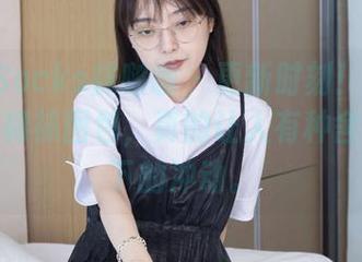 BoBoSocks袜啵啵 - 更新时刻！稚予带来的黑棉袜图包，真的让人有种舍不得放下的冲动。