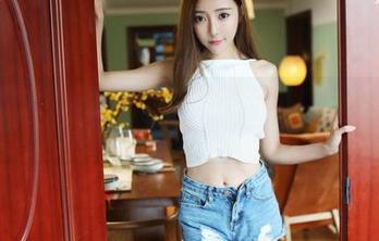 MyGirl美媛馆 - 牛仔裤下的王馨瑶，更新一组真正的“自我”的微妙处。