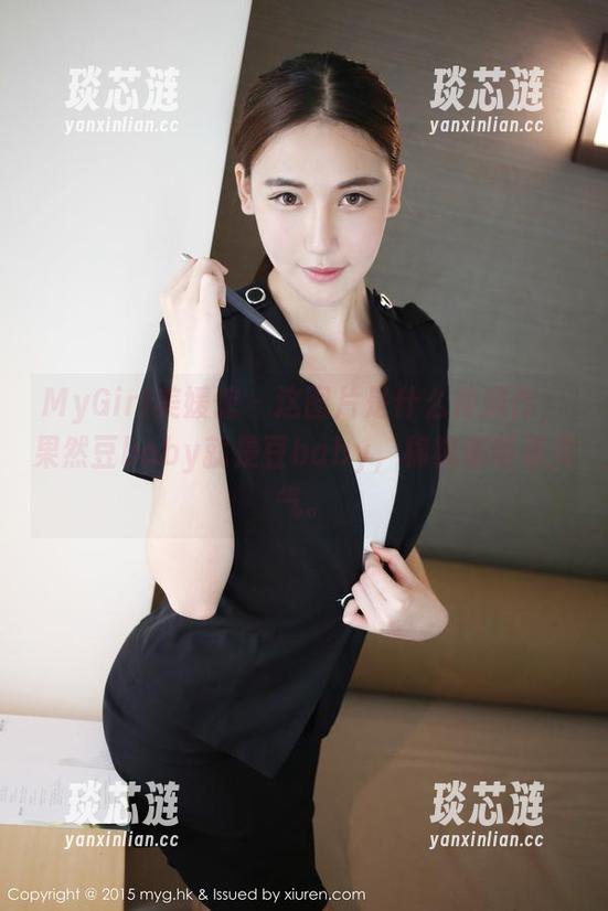 MyGirl美媛馆 - 这图片是什么神操作，果然豆baby就是豆baby，棉袜都带着灵气。