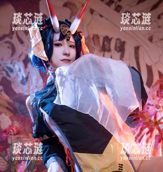 Quan冉有点饿的旗袍精选，这组合有点让人流口水