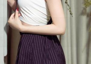 UGirls尤果网 - 看着乔依琳穿职业装，总觉得她是不是在挑战我的审美极限？
