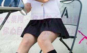 UGirls尤果网 - 佟蔓的全套丝袜，是否是你心目中的“完美”之选？