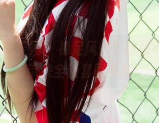 UGirls尤果网 - 裸足风情？欣杨Kitty给你带来全新套图更新！