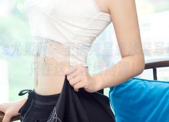 UGirls尤果网 - 王语纯星级泳装写真——只在这里在线捡漏！