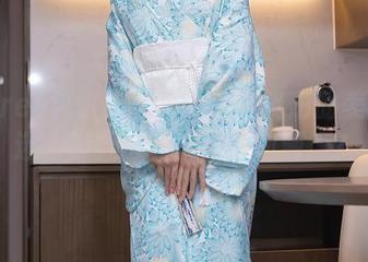 Xiuren秀人网 - Elise谭晓彤的美脚精选，脚趾也能成为时尚潮流？
