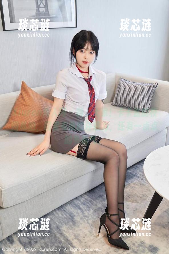 Xiuren秀人网-卡卡酱 Xiuren秀人网 - 嗨,大家!卡卡酱的校园私拍,图里有我的注意力,还有一点点的书卷气。