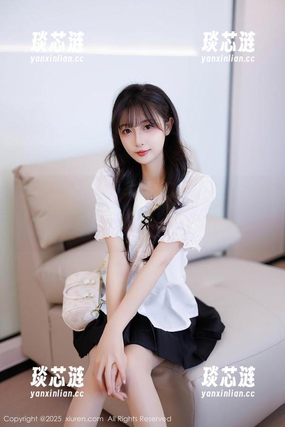 Xiuren秀人网 - 徐莉芝Booty的体操服图集：她穿的不止是衣服，还有无限想象！