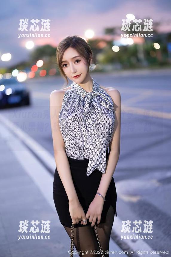 Xiuren秀人网 - 软软子礼服分享：谁需要小黑裙？软软子可教你如何穿得“超”不经意！