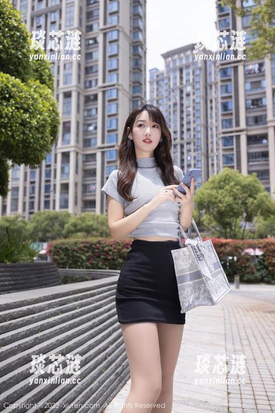 Xiuren秀人网 - 风景尤美私拍图集，办公室的灵魂似乎在和我打招呼。