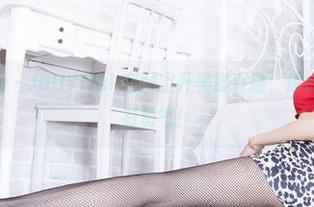 beautyleg - JellYfish在网上开美脚直播，原图都不怕，真有勇气！