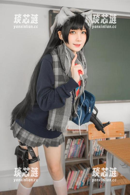 她来了！izumi泉桃子的帝国通讯官美图更新，今天想聊点什么呢？