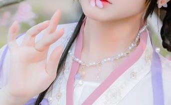 nyako喵子大魔王的天台攻略：怎么在私房写真中选择完美角度？