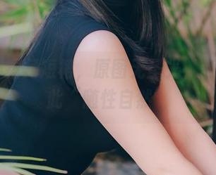 shimo霜月短裙，原图无圣光，竟变得如此“随性自然”