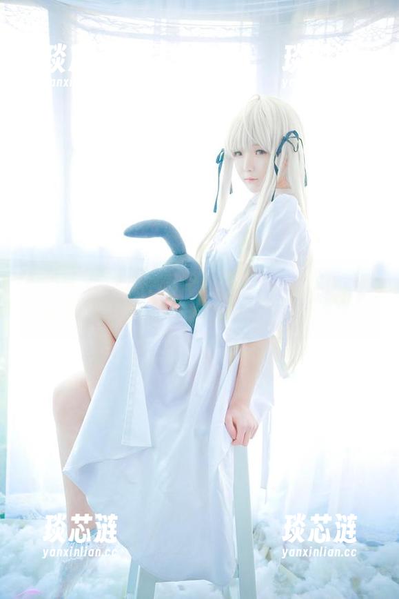 这件一小央泽定制连衣裙特别显气场，有时候气场太大，连我家狗子都怂了！