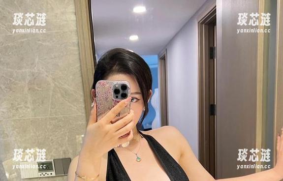 微密圈 - 西服+渔网丝袜原图：不爱笑的赛琳辛苦打造的混搭界