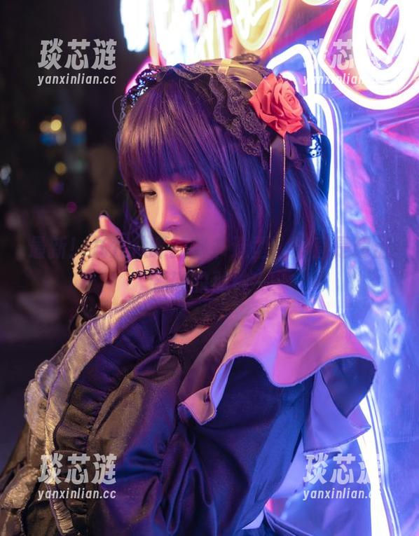 最新！九九八吖的秘书造型，简直是超出预期的那种～