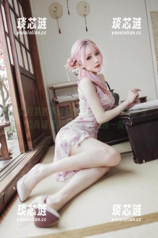 仙女月果然不愧是出色摄影师，白猫少女的高清照滑嫩得让人想摸一摸。