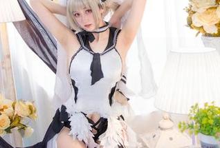 圣诞到了！冬马路纱的女孩角色特供，快免费下载，装点一下节日气氛！