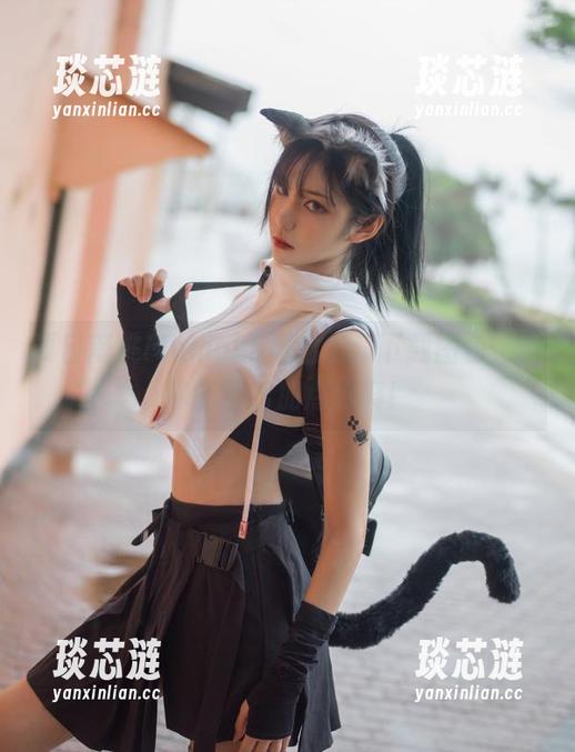夏日南桃Momoko再出击：下载图包，给你的生活加点冰爽！
