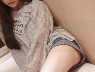 轻松随性啾小妍Deer，私房图集里的自拍小插曲