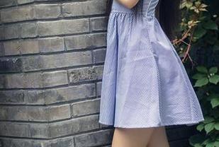 头条女神 - 高清资源那么丰富，偏偏我还是停留在美纳子的比基尼上。
