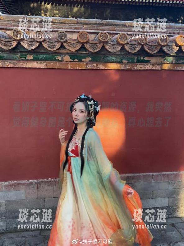 看妍子坚不可摧穿体操服的资源，我突然觉得健身房是个神奇的地方，真心想去了一趟。