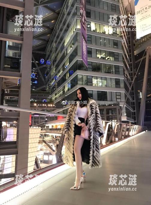 微密圈 - 宸大小姐的圣诞奇遇：一套图让你鹿晗都想请你吃火锅！