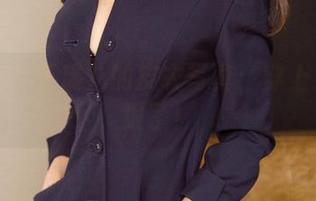 尤果网 - 王瑞儿的皮衣写真：穿上衣服就狠了！