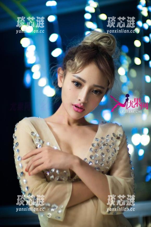 尤果网 - 金佳佳的照片，不小心把秘密给撒了一地！