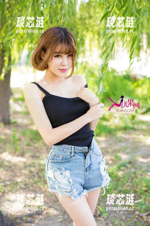 尤果网-雯雯 尤果网 - 提鞋而走,雯雯美脚合集:这些‘悬空的步伐’,谁说不能欣赏?