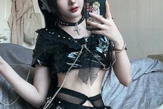 黑丝作品集更新，您的蛋蛋这次又玩出了新花样！