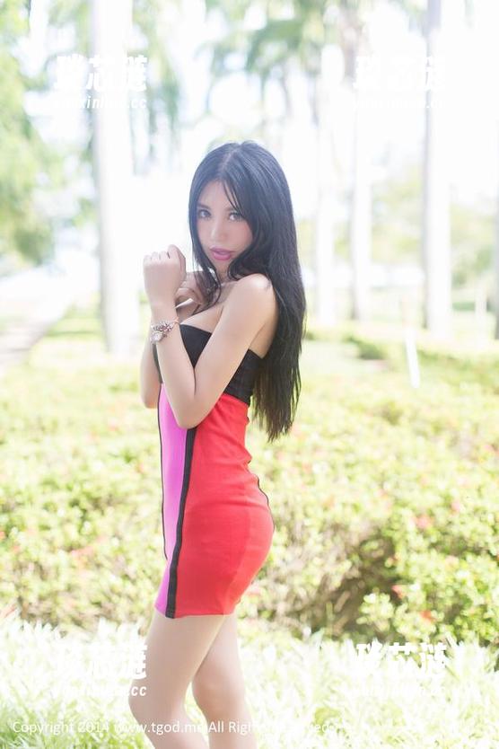 推女神-Lee小棠 推女神 - 裸足的诱惑与真实:Lee小棠的图册魔法