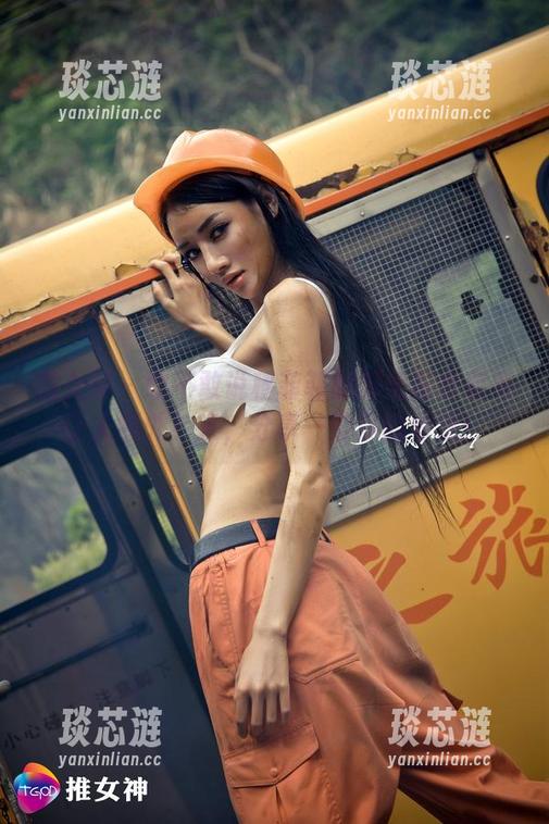 推女神-穆菲菲 推女神 - 敢不敢说穆菲菲的御姐写真有多让人意外?来,分享一波你的看法!