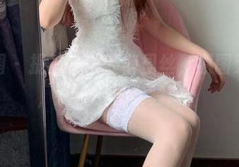 微密圈 - 提袜少女的裤里丝，原图无圣光，满满的日常骚动！