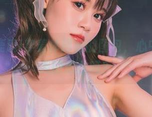 看到星黛鹿鹿i穿着体操服的图包，心中默默问：我能忍住吗？