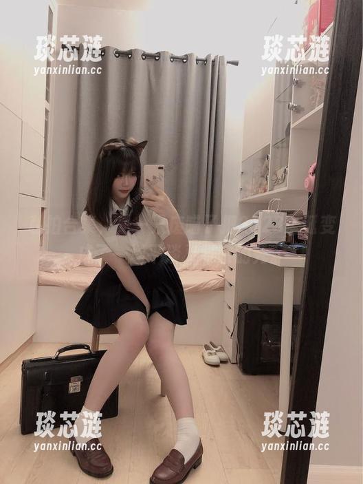 私拍合集，是一只废喵了把2023圣诞变成了一场平淡又复杂的秀。