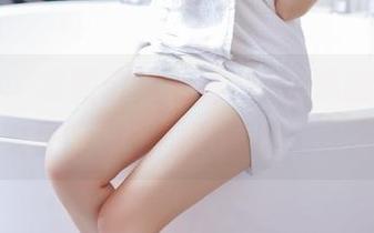 果团网 - 我到底是要看Miss琪的眼镜，还是看她里的点滴呢？免费写真随你挑！