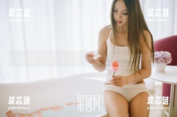 果团网 - 白裙与蜜桃Q妹儿，无圣光写真靠勇气撑场面。