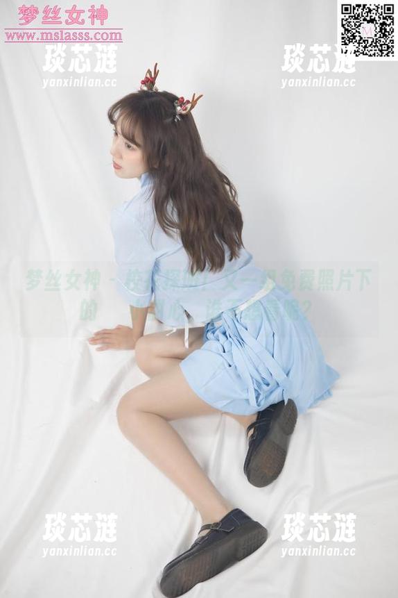 梦丝女神 - 校花探班！又一组免费照片下的玥玥小甜心，谁不想看呢？