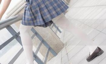 森萝财团 - 吊带美图分享——小梓怎么能把吊带穿得如此“自如”呢？