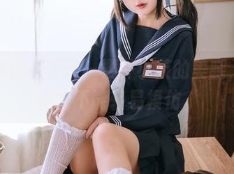 无圣光也有春天—樱井小莜的美腿，让人遗憾不能轻易模仿。