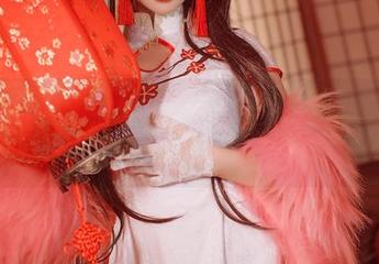 樱落Selena入水探险：全套碧蓝航线图集，看图里多少潜水员想“打捞”她！