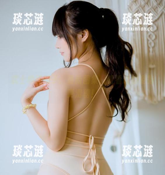 武士和汪知子：最新图集，看看谁的姿势更滑稽！