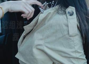 如果看这组浅安安的校服原图不心动，那我的心该去哪找啊？