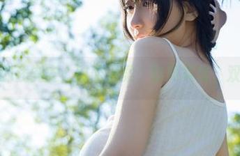 图集里的浅安安：时而温柔，时而桀骜，双面女孩