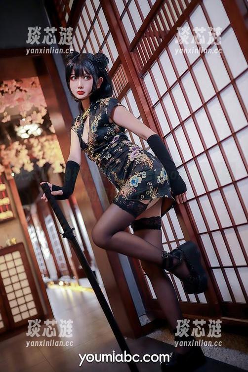 从未见过的福利图片，炸蛋Boom和YouMi的旗袍武士娘！