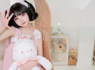 这次红裙图集更新，爆机少女喵小吉又在说什么呢？我们稍等一下？
