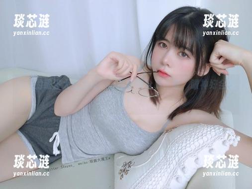 眼酱大魔王w 小小的眼酱大魔王w,魅魔套图分享,哇,眼神好会撩哦!