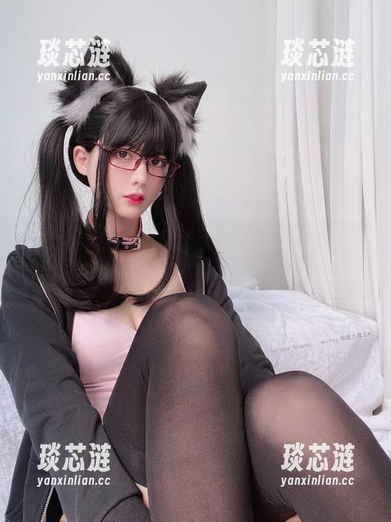 护士们，这里有眼酱大魔王w最新更新的写真集，准备好抢眼了没？